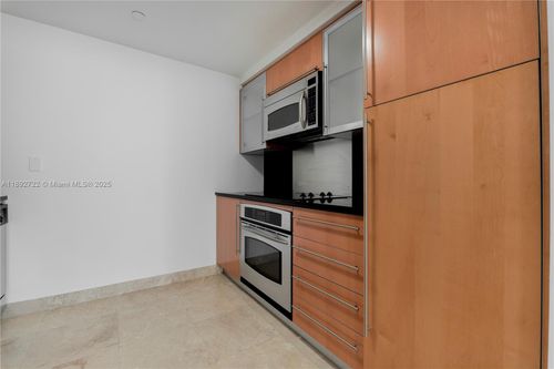 apt-804-6365 Collins Ave, Miami Beach, FL, 33141-9610 | Card Image
