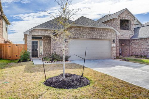 2202 Windy Grove Dr, Texas City, TX, 77568-1327 | Card Image