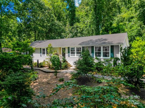 122 Little Jones Mountain Road, Asheville, NC, 28805 | Card Image