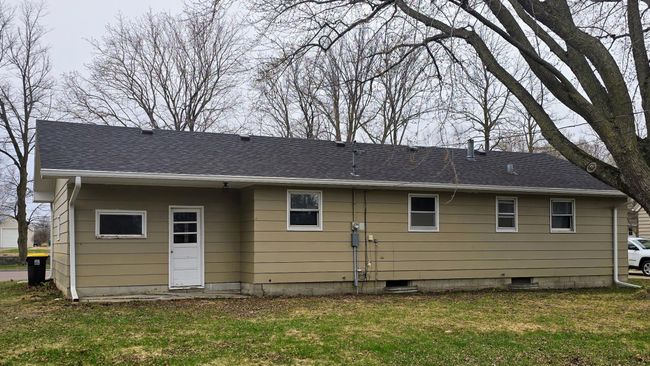 back view of home | Image 22