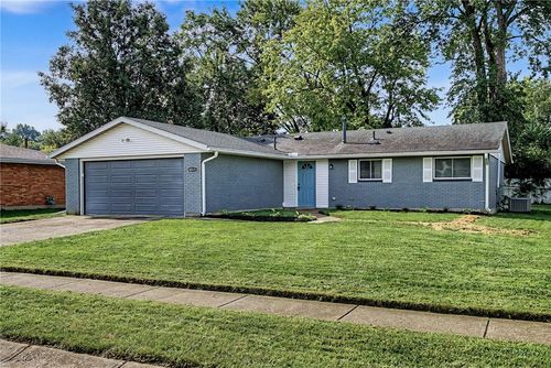 8215 Gibson Ave, Fairborn, OH, 45324-1919 | Card Image