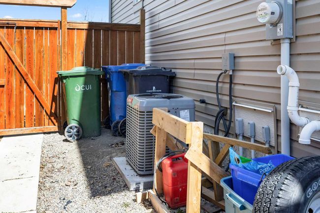 228 Rainbow Falls Green, Home with 3 bedrooms, 3 bathrooms and 4 parking in Chestermere AB | Image 47
