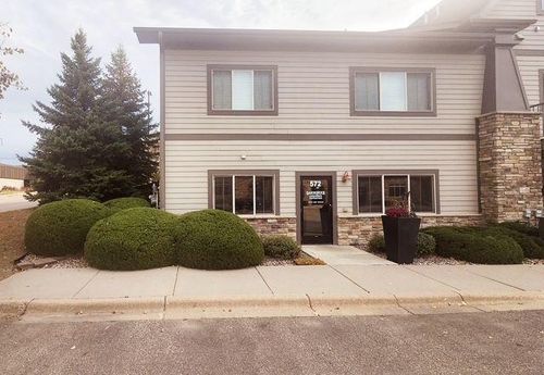 572 Bavaria Ln, Chaska, MN, 55318-4597 | Card Image
