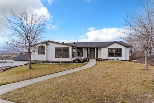 371 Cynthia Way, North Salt Lake, UT, 84054-1762 | Card Image