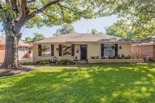 6703 Blessing Dr, Dallas, TX, 75214-2544 | Card Image