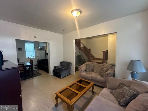 3926 Ridgewood Ave, BALTIMORE, MD, 21215-5635 | Card Image