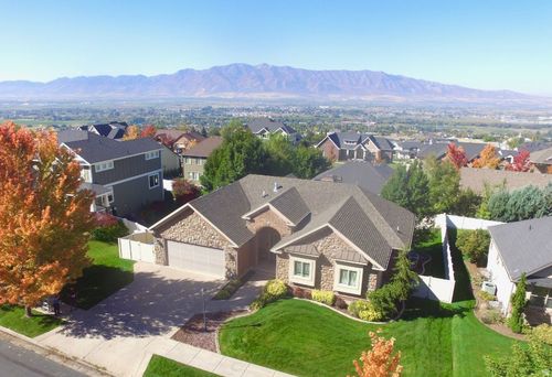 1211 Grandview Dr, Providence, UT, 84332-9317 | Card Image