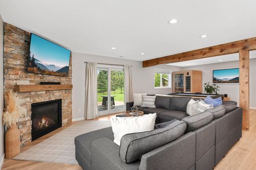 9609 Glacier Rd, Minnetrista, MN, 55375-1340 | Card Image