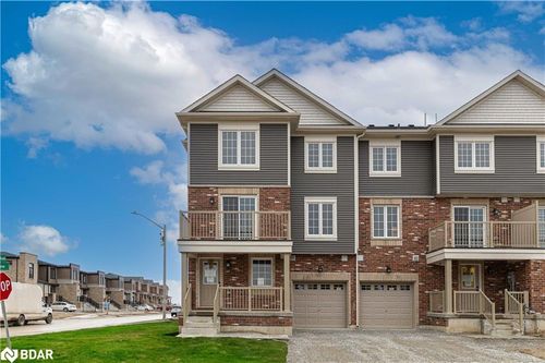 38 Hay Lane, Barrie, ON, L9J0V6 | Card Image