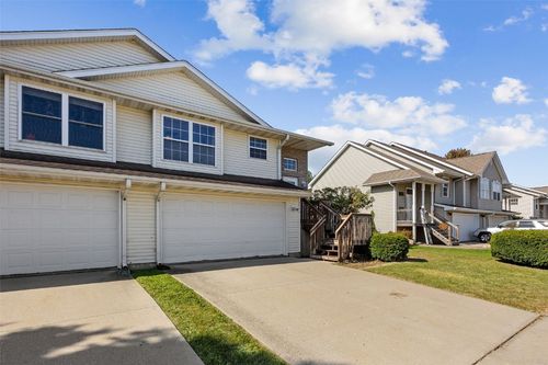 3433 S Jamie Ln, Iowa City, IA, 52240-3078 | Card Image