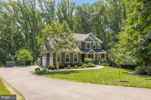 15931 Woods Center Rd, Aspen Hill, MD, 20906-1167 | Card Image