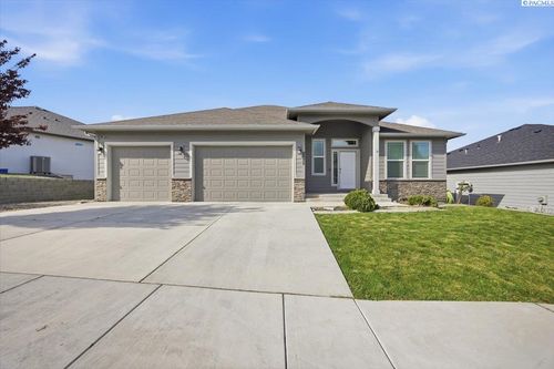 2652 W 44th Pl, Kennewick, WA, 99337-4561 | Card Image