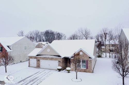 1566 Valdarno Dr, Greenwood, IN, 46143-0018 | Card Image