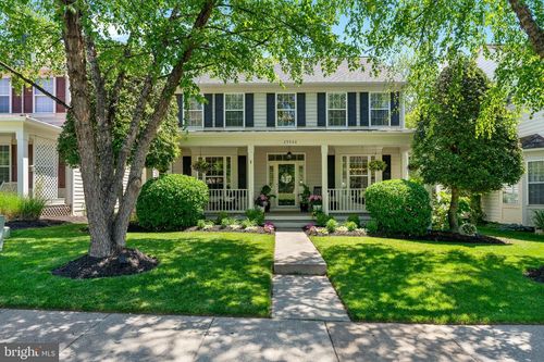 25504 Heathfield Cir, CHANTILLY, VA, 20152-4485 | Card Image