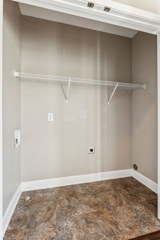 Laundry area | Image 42