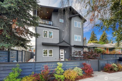 8009 27th Ave Nw, Seattle, WA, 98117-4510 | Card Image