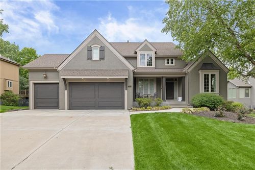 13244 Falmouth St, Leawood, KS, 66209-1905 | Card Image