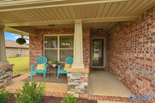 15714 Clayton Royce Dr Nw, Harvest, AL, 35749-7870 | Card Image