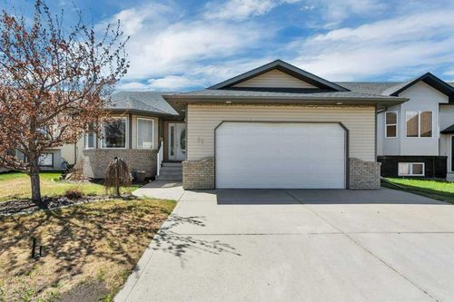 27 Ramage Cres, Red Deer, AB, T4P4A5 | Card Image