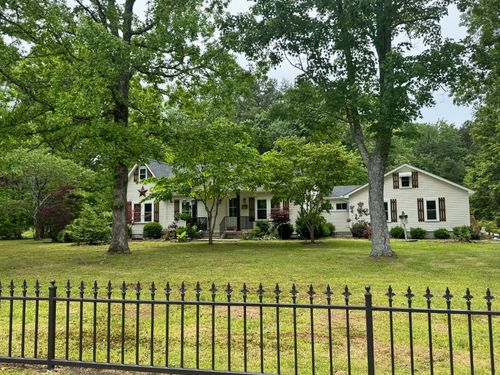 4540 S York Hwy, Jamestown, TN, 38556-5327 | Card Image