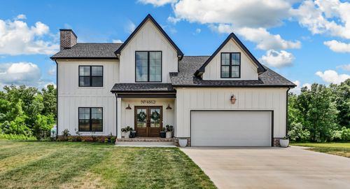 4862 Royal View Way, Clarksville, TN, 37040-3677 | Card Image