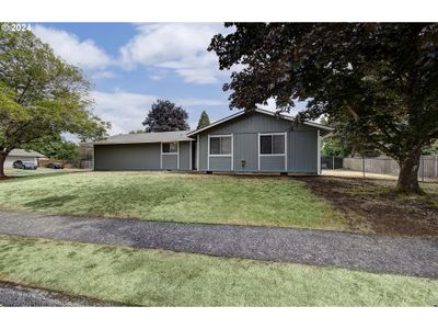 15803 Se 13 Th St, House other with 3 bedrooms, 2 bathrooms and 2 parking in Vancouver WA | Image 2