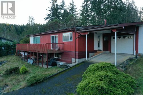 3074 Dolphin Dr, Nanoose Bay, BC, V9P9J2 | Card Image