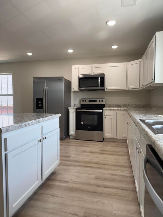 277 A Kitchen | Image 7