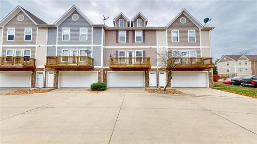 1137 Blackstone Ln, Pleasant Hill, IA, 50327-8924 | Card Image