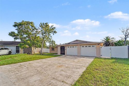 5751 Dolores Dr, HOLIDAY, FL, 34690-2343 | Card Image