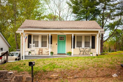 1045 Mapleash Ave, Columbia, TN, 38401-3886 | Card Image