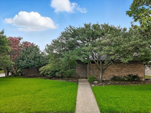 9901 Burnham Dr, Dallas, TX, 75243-2411 | Card Image