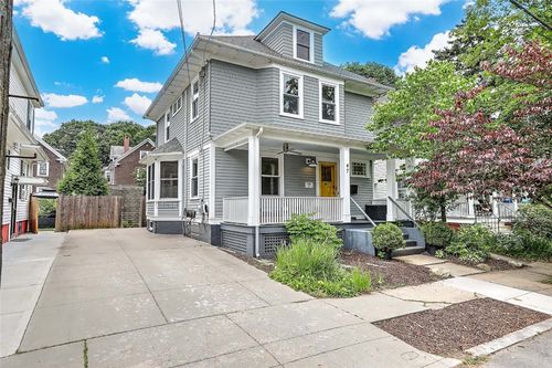 47 Lauriston St, Providence, RI, 02906-3632 | Card Image