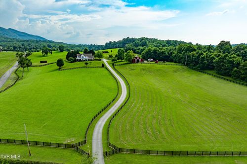 330 Sea Biscuit Court, Johnson City, TN, 37604 | Card Image