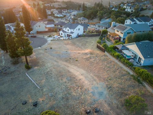 1935 Lyon Court, Santa Rosa, CA, 95403 | Card Image