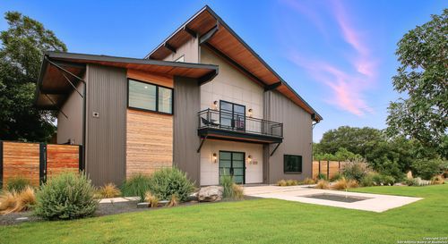 140 S Winston Ln, San Antonio, TX, 78213-1827 | Card Image