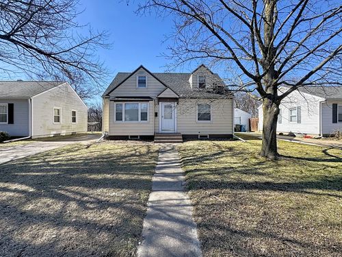 14 Blackhawk Hills Ct, Rock Island, IL, 61201-6935 | Card Image