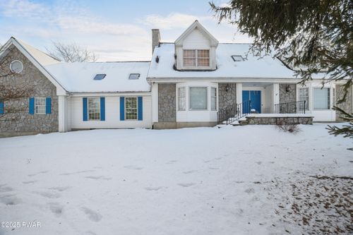 514 Highlawn Dr, East Stroudsburg, PA, 18302-6757 | Card Image