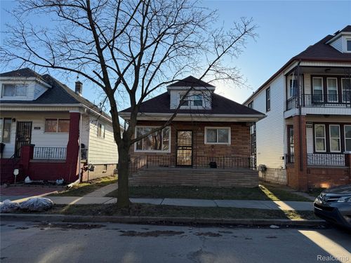 12091 Sobieski St, Hamtramck, MI, 48212-2733 | Card Image