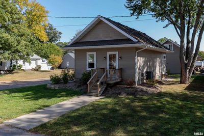 2801 44 Th Street, House other with 2 bedrooms, 2 bathrooms and null parking in Rock Island IL | Image 1