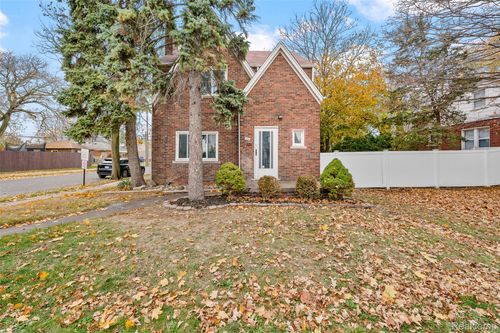 1332 Fort Park Blvd, Lincoln Park, MI, 48146-1607 | Card Image