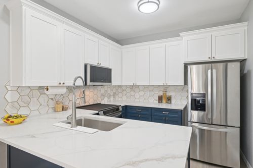 6-209 Cimarron Trl, Irving, TX, 75063-8585 | Card Image
