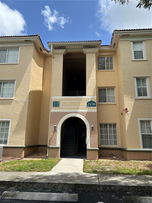 205-2496 Centergate Dr, Miramar, FL, 33025-7282 | Card Image