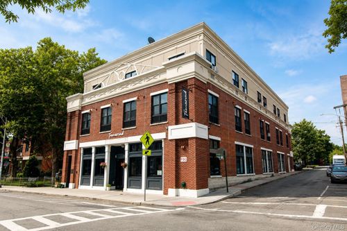 202-20 S Broadway, Nyack, NY, 10960-3121 | Card Image