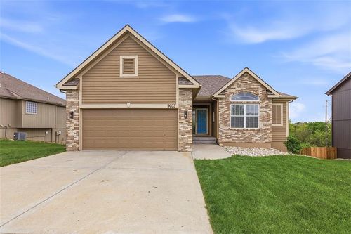 9033 Ne 103rd St, Kansas City, MO, 64157-7873 | Card Image