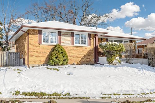 8 Rintella Crt, Scarborough, ON, M1P3V5 | Card Image