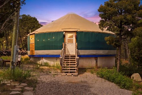 10 Canoncito Vista Rd, Tijeras, NM, 87059-7833 | Card Image