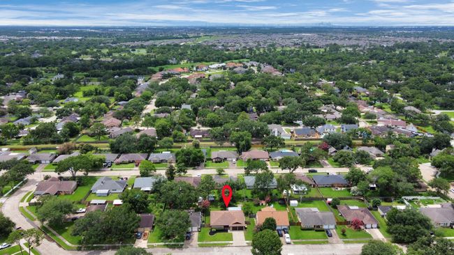2712 Laurel Creek Way, House other with 4 bedrooms, 2 bathrooms and 2 parking in Pearland TX | Image 38