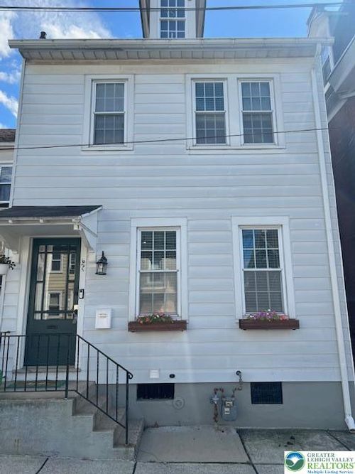 126 E Garrison St, BETHLEHEM, PA, 18018-4045 | Card Image