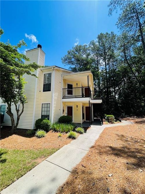 635 Windchase Ln, Stone Mountain, GA, 30083-6300 | Card Image